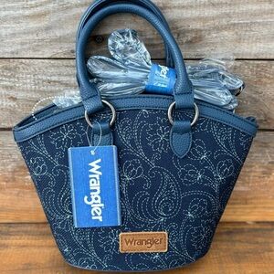 Nwt Wrangler Navy blue Floral Purse